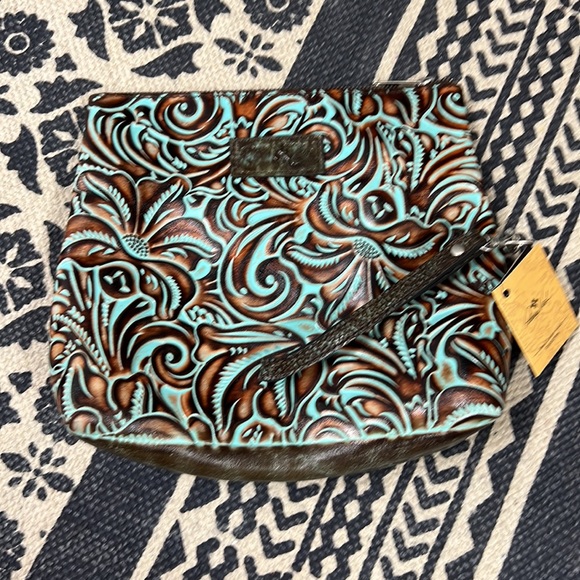 Patricia Nash Valerie Turquoise Wristlet - Picture 2 of 11